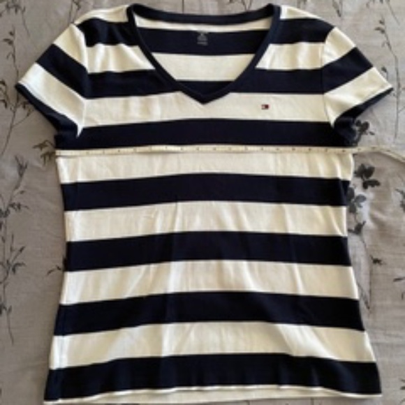 Tommy Hilfiger Women's Cotton Short-sleeve Stripe V-neck Top - Picture 1 of 7